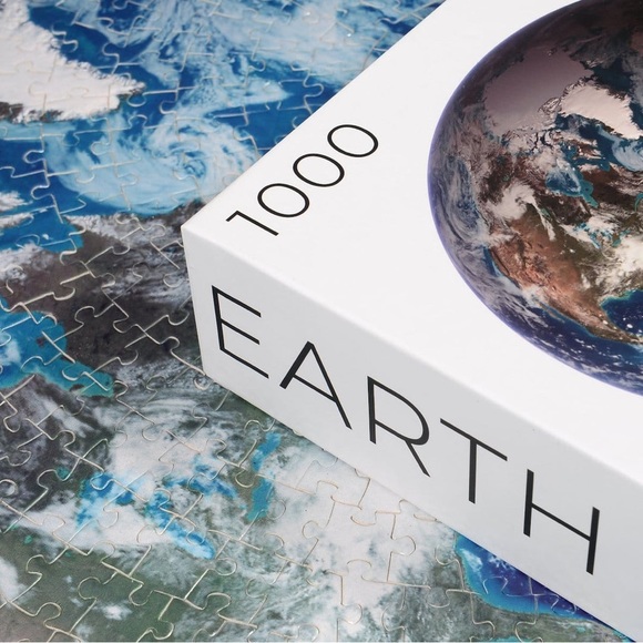 Bluekazoo 1,000-Piece Circle Earth Jigsaw Puzzle NWT - Picture 2 of 5
